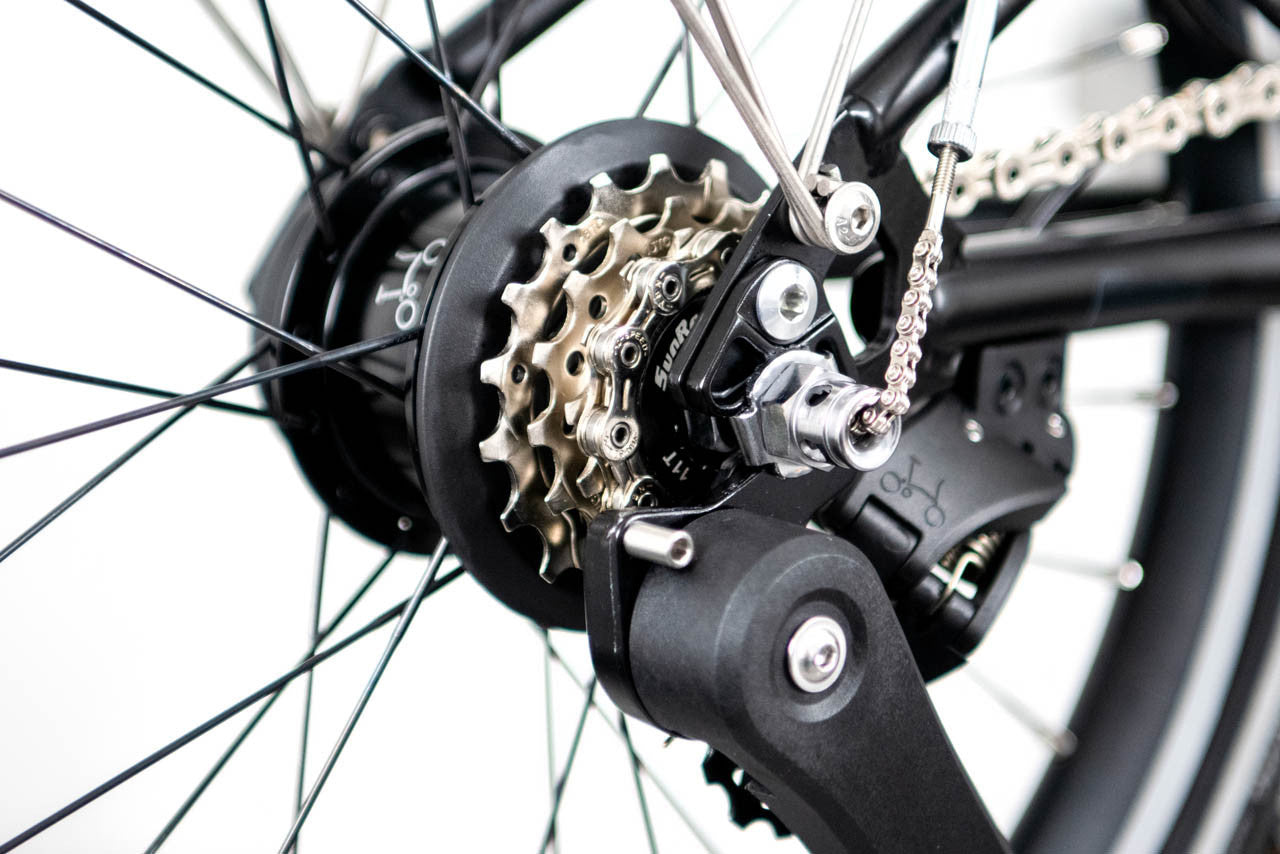 Close-up of a bicycle gear system with chain and sprocket